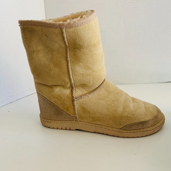 Men\'s UGG Australia CLASSIC SHORT 8\